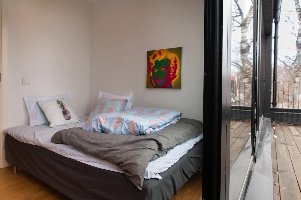 Villa Townhouse On Arlanda Stockholm Metro Line - Easy Checkin Sollentuna Esterno foto