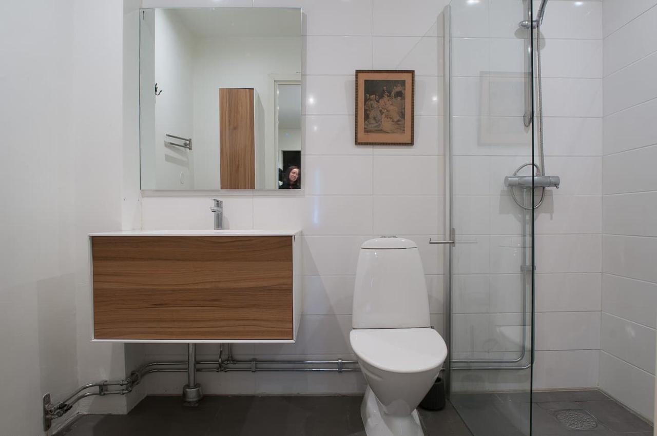 Villa Townhouse On Arlanda Stockholm Metro Line - Easy Checkin Sollentuna Esterno foto
