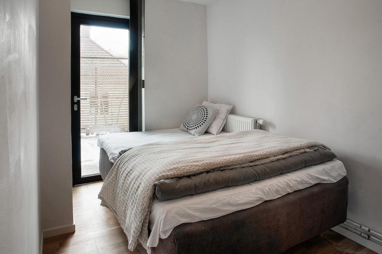 Villa Townhouse On Arlanda Stockholm Metro Line - Easy Checkin Sollentuna Esterno foto